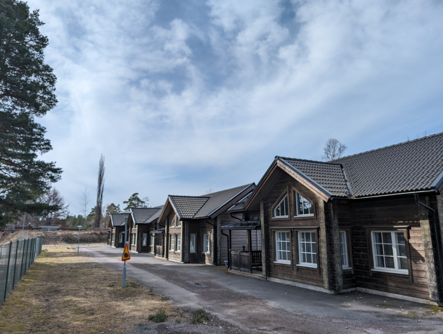 Boendelängan på Flottaren — rum i markplan med egen entré.